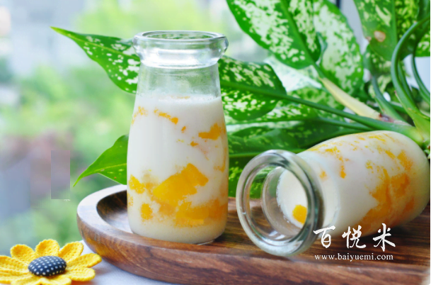 一個芒果一盒牛奶就能做出美味的小甜品，比甜品店的還好吃